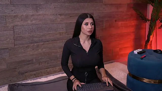 Snapshot of TanyaVonDe chatting on November 21, 6:50 pm TanyaVonDe online show from November 21, 6:50 pm