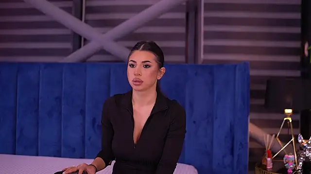 TanyaVonDe online show from January 15, 6:00 pm