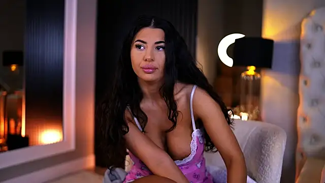 Snapshot of TanyaVonDe chatting on July 26, 6:37 pm TanyaVonDe online show from July 26, 6:37 pm