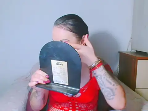 Aliceessencex online show from January 26, 2:14 am