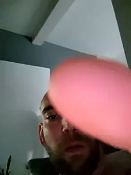 Smokeym123 online show from March 10, 7:10 am