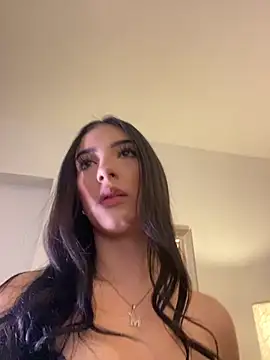 Snapshot of MagieeThomson chatting on November 6, 3:24 pm MagieeThomson online show from November 6, 3:24 pm