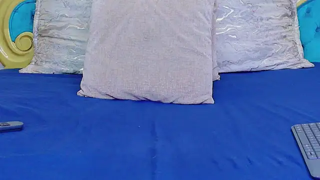 Snapshot of CataStones chatting on December 5, 8:38 pm CataStones online show from December 5, 8:38 pm