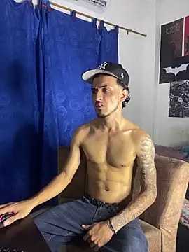 Snapshot of Zayn_kane chatting on November 14, 4:00 am Zayn kane online show from November 14, 4:00 am