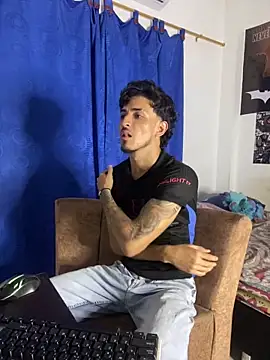 Snapshot of Zayn_kane chatting on November 16, 12:27 am Zayn kane online show from November 16, 12:27 am