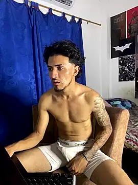 Snapshot of Zayn_kane chatting on November 21, 12:21 am Zayn kane online show from November 21, 12:21 am