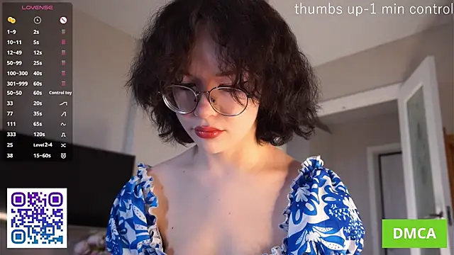 JodyHeap online show from June 11, 5:49 am