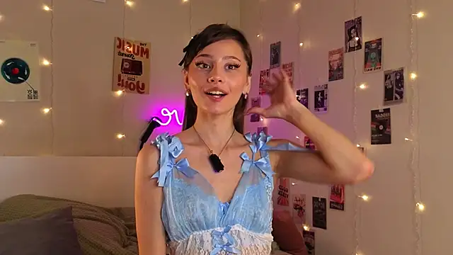 EditaBails online show from September 12, 7:47 pm