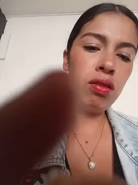 Snapshot of Nathaly_12 chatting on May 21, 6:04 pm Nathaly 12 online show from May 21, 6:04 pm
