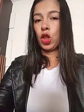 Snapshot of Nathaly_12 chatting on May 25, 6:14 pm Nathaly 12 online show from May 25, 6:14 pm