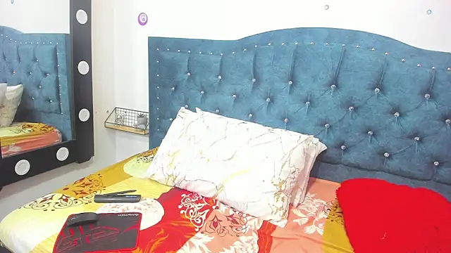 Snapshot of Milf-Prettyboobs chatting on April 6, 3:13 pm Milf-Prettyboobs online show from April 6, 3:13 pm