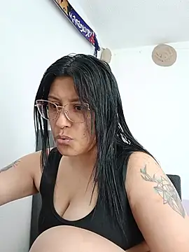 Snapshot of DaniPoison chatting on July 21, 7:27 pm DaniPoison online show from July 21, 7:27 pm