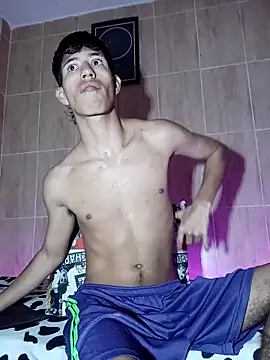 Snapshot of dareck_18 chatting on March 3, 5:41 pm dareck 18 online show from March 3, 5:41 pm