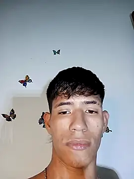 Snapshot of dareck_18 chatting on April 5, 12:08 am dareck 18 online show from April 5, 12:08 am