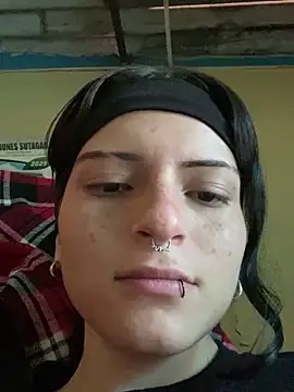 Snapshot of val_zx chatting on March 20, 8:19 pm val zx online show from March 20, 8:19 pm