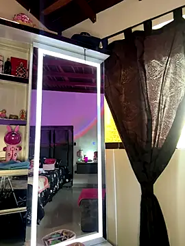 Paulet Johnson online show from November 23, 8:52 pm