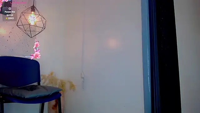 Snapshot of alexsandra_kiss chatting on September 19, 11:22 am alexsandra kiss online show from September 19, 11:22 am