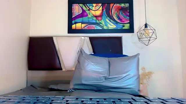 Snapshot of alexsandra_kiss chatting on November 8, 11:21 am alexsandra kiss online show from November 8, 11:21 am