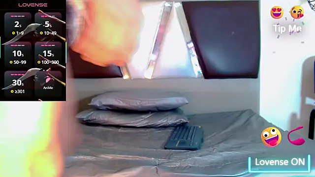 Snapshot of alexsandra_kiss chatting on December 2, 11:15 am alexsandra kiss online show from December 2, 11:15 am