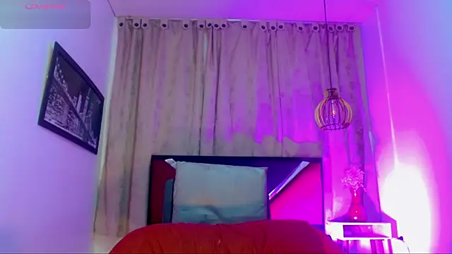Snapshot of alexsandra_kiss chatting on May 23, 11:36 am alexsandra kiss online show from May 23, 11:36 am