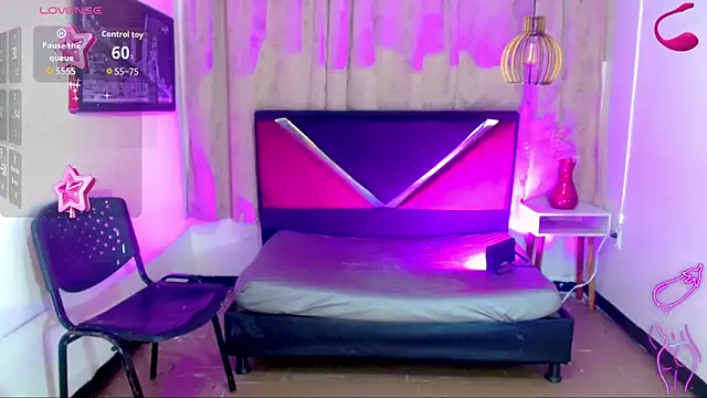 Snapshot of alexsandra_kiss chatting on June 2, 11:34 am alexsandra kiss online show from June 2, 11:34 am