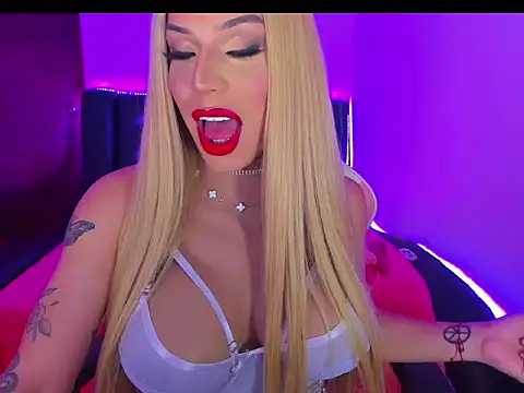 Snapshot of Aleja_monnroe chatting on December 19, 2:40 am Aleja monnroe online show from December 19, 2:40 am