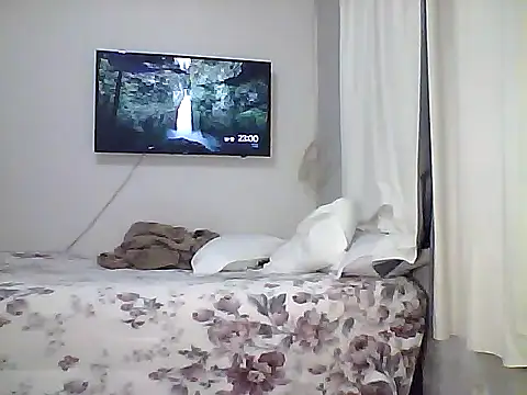 Snapshot of nandocost4 chatting on October 9, 1:58 am nandocost4 online show from October 9, 1:58 am