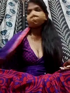 Snapshot of seexypatola chatting on December 15, 12:04 am seexypatola online show from December 15, 12:04 am