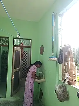 Hotty-Nidhi online show from September 18, 3:41 am