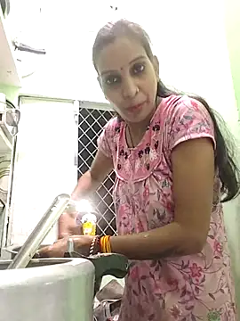 Hotty-Nidhi online show from November 13, 3:55 pm