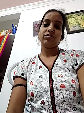 Hotty-Nidhi online show from February 27, 1:38 am
