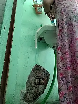 Hotty-Nidhi online show from March 1, 2:46 am