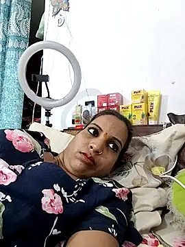Snapshot of Hotty-Nidhi chatting on July 1, 4:40 pm Hotty-Nidhi online show from July 1, 4:40 pm