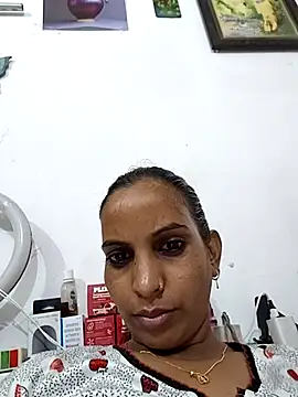 Snapshot of Hotty-Nidhi chatting on July 9, 7:40 pm Hotty-Nidhi online show from July 9, 7:40 pm