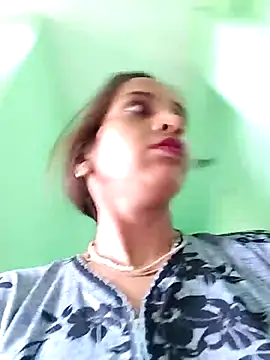 Snapshot of Hotty-Nidhi chatting on July 15, 2:17 am Hotty-Nidhi online show from July 15, 2:17 am