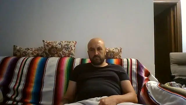 Snapshot of maxxxio12 chatting on July 31, 8:19 pm maxxxio12 online show from July 31, 8:19 pm