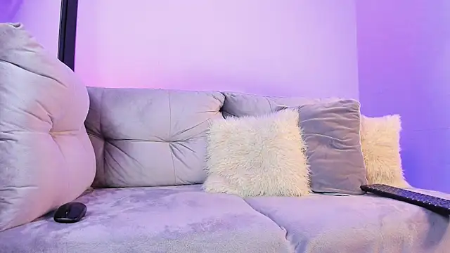 Snapshot of AshtonnSummer chatting on November 21, 9:13 pm AshtonnSummer online show from November 21, 9:13 pm