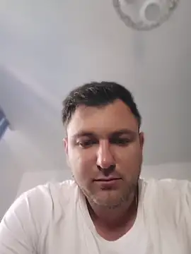 hugedickedd online show from June 1, 9:44 am