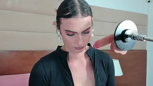 Snapshot of shantall_skinny chatting on October 17, 3:20 am shantall skinny online show from October 17, 3:20 am