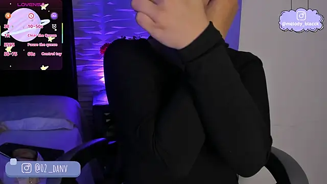 Melody Black  online show from November 7, 7:58 pm