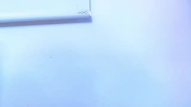 Snapshot of lili_roussi chatting on February 13, 7:54 pm lili roussi online show from February 13, 7:54 pm