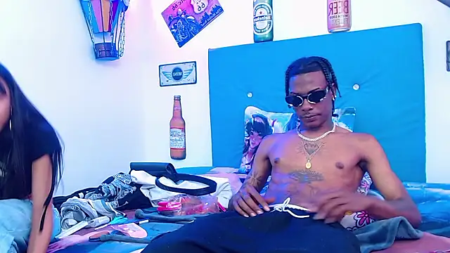 Snapshot of lili_roussi chatting on February 20, 9:04 pm lili roussi online show from February 20, 9:04 pm