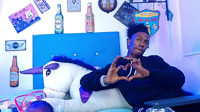 Snapshot of lili_roussi chatting on March 24, 8:03 pm lili roussi online show from March 24, 8:03 pm