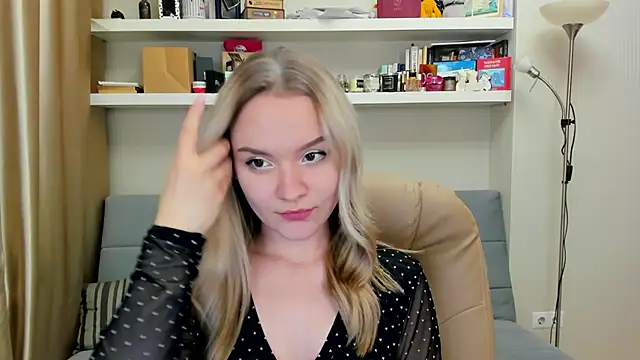 Kara Smith  online show from December 2, 1:03 am