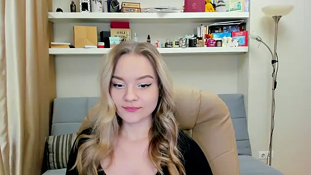 Kara Smith  online show from January 22, 10:26 pm