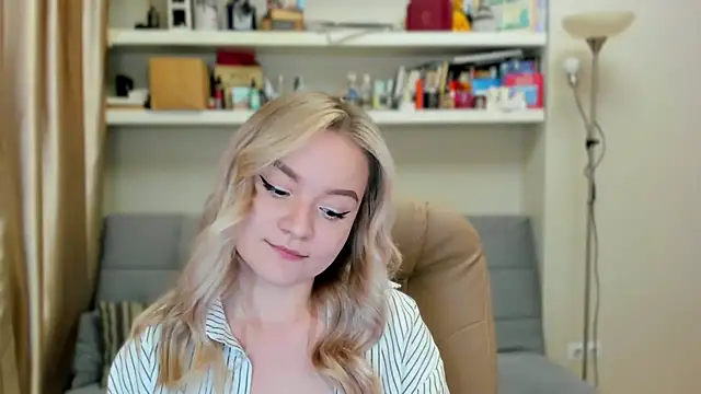 Snapshot of Kara_Smith_ chatting on September 14, 10:09 pm Kara Smith online show from September 14, 10:09 pm