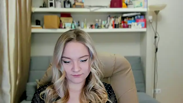 Snapshot of Kara_Smith_ chatting on November 21, 11:36 pm Kara Smith online show from November 21, 11:36 pm