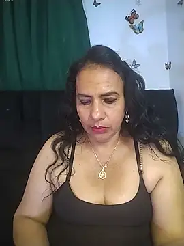 Snapshot of AlexaNovoa_ chatting on May 20, 1:56 am AlexaNovoa online show from May 20, 1:56 am