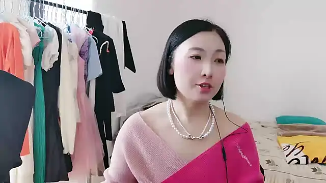 Snapshot of Rachel-6600 chatting on November 17, 3:45 am Rachel-6600 online show from November 17, 3:45 am