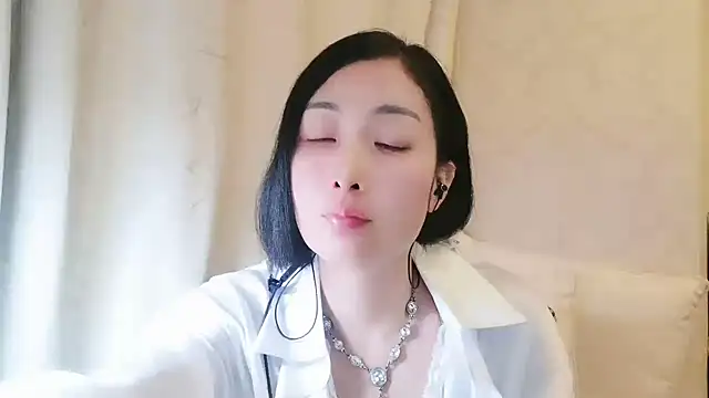 Rachel-6600 online show from May 1, 3:49 pm
